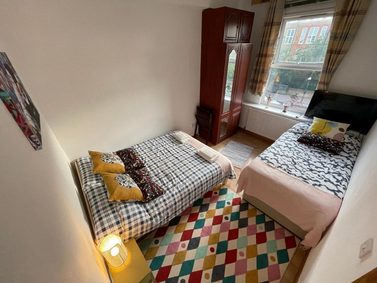 Spacious Family Flat Лондон Екстер'єр фото