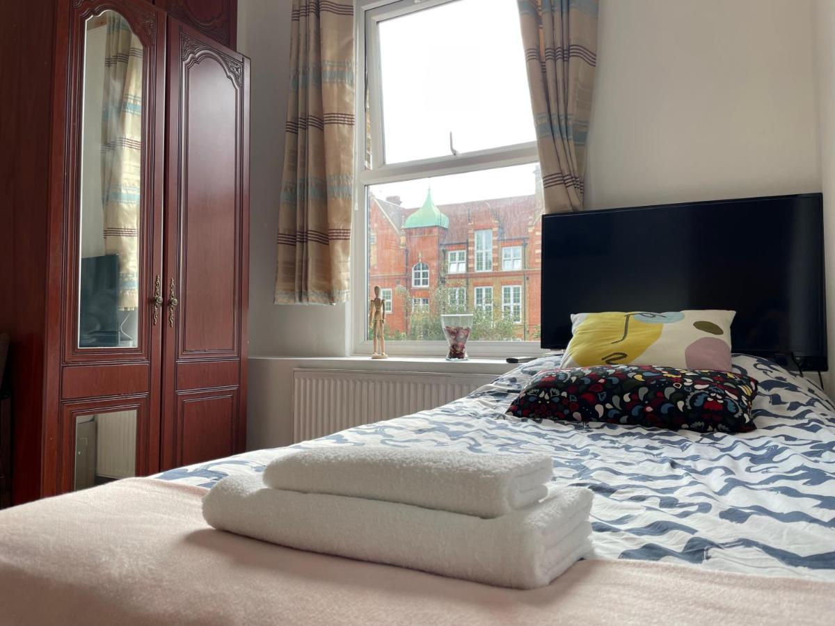 Spacious Family Flat Лондон Екстер'єр фото