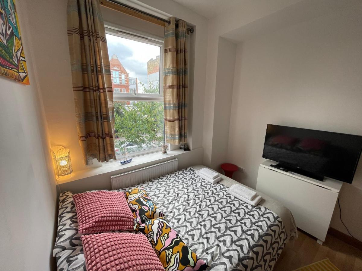 Spacious Family Flat Лондон Екстер'єр фото